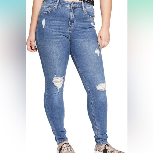 wild fable Denim - NWT Wild Fable Highest Rise Skinny Blue Wash Distressed Size 14/32
